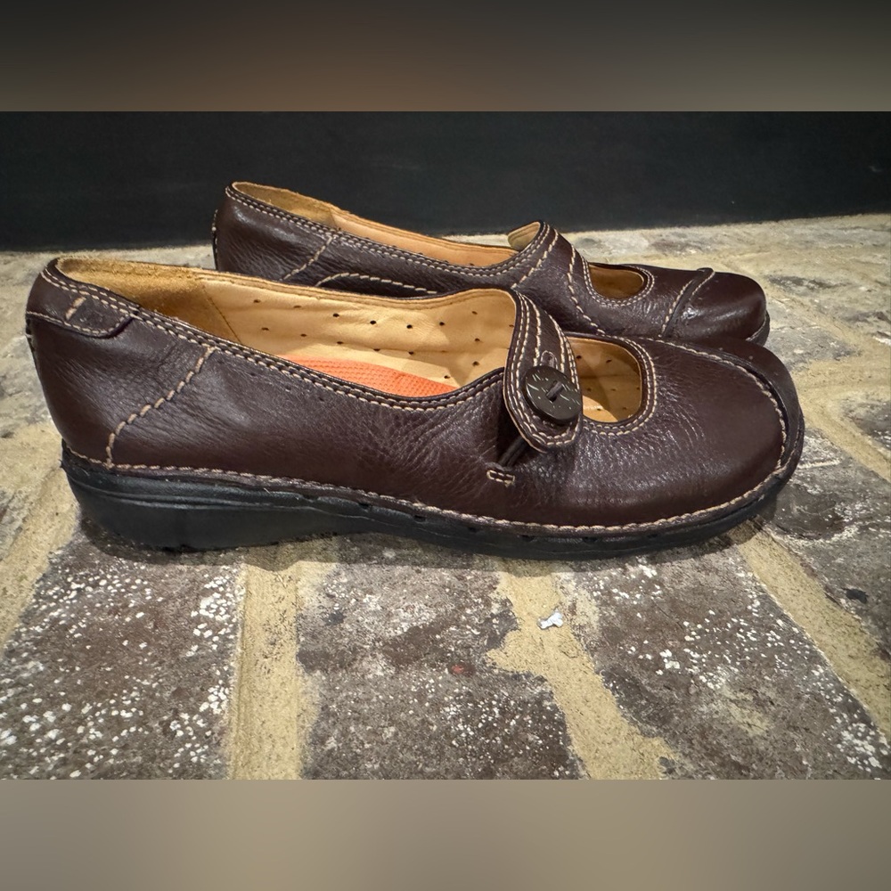 Clarks Structured Brown Leather Loafers Design Women's Size 8 - Picture 2 of 9